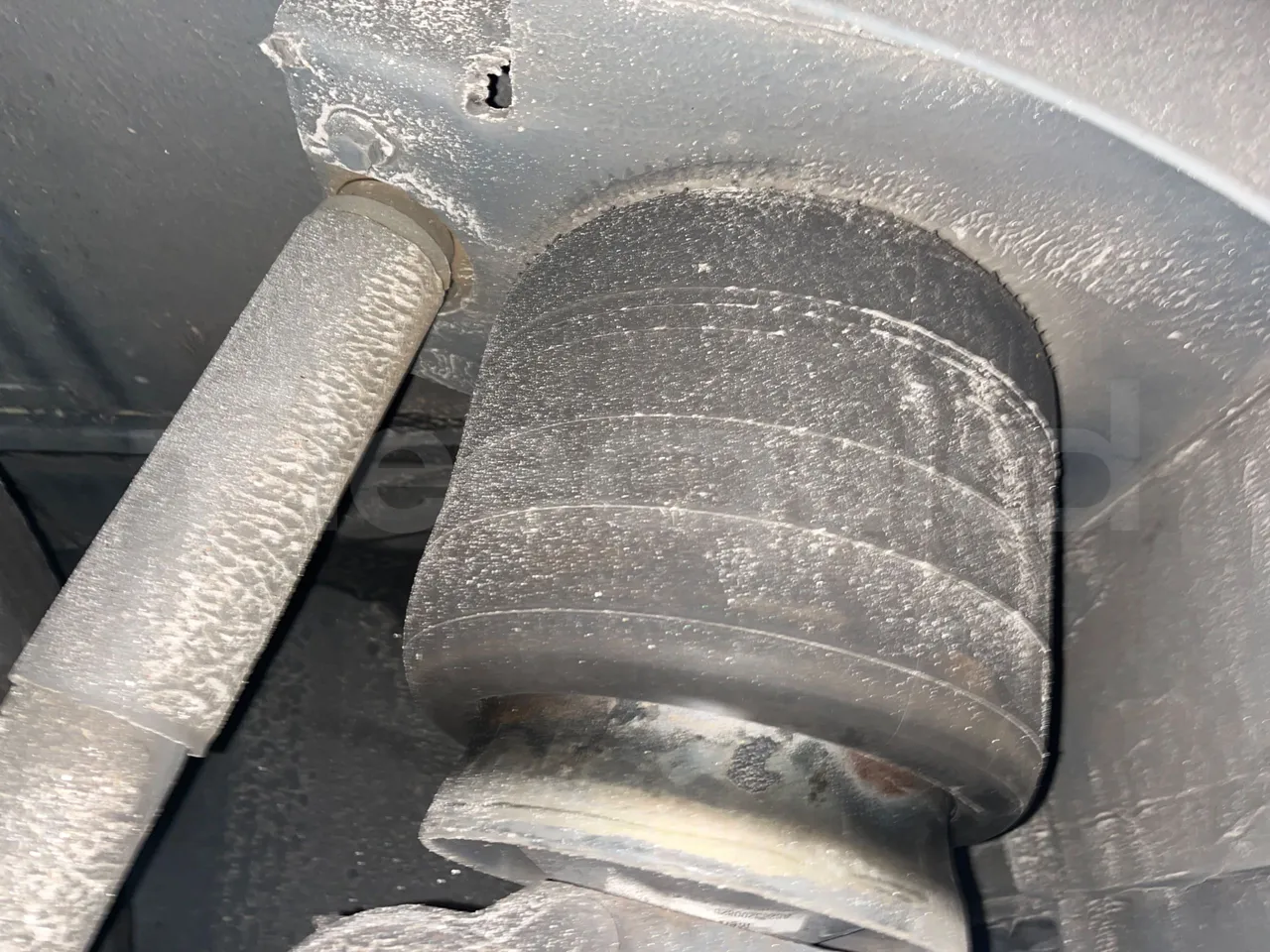 Setra S516 410 02 - EUR6 - 315kW - 13.115m - front air springs left