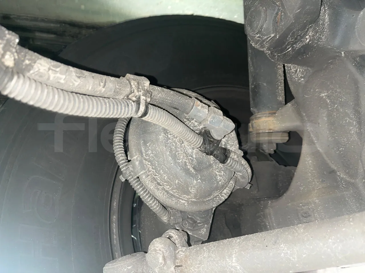 Setra S516 410 02 - EUR6 - 315kW - 13.115m - front brake calipers right