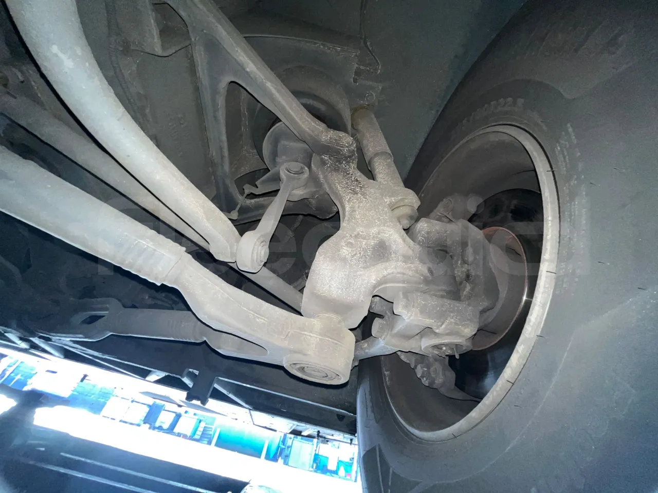 Setra S516 410 02 - EUR6 - 315kW - 13.115m - front shock absorbers right