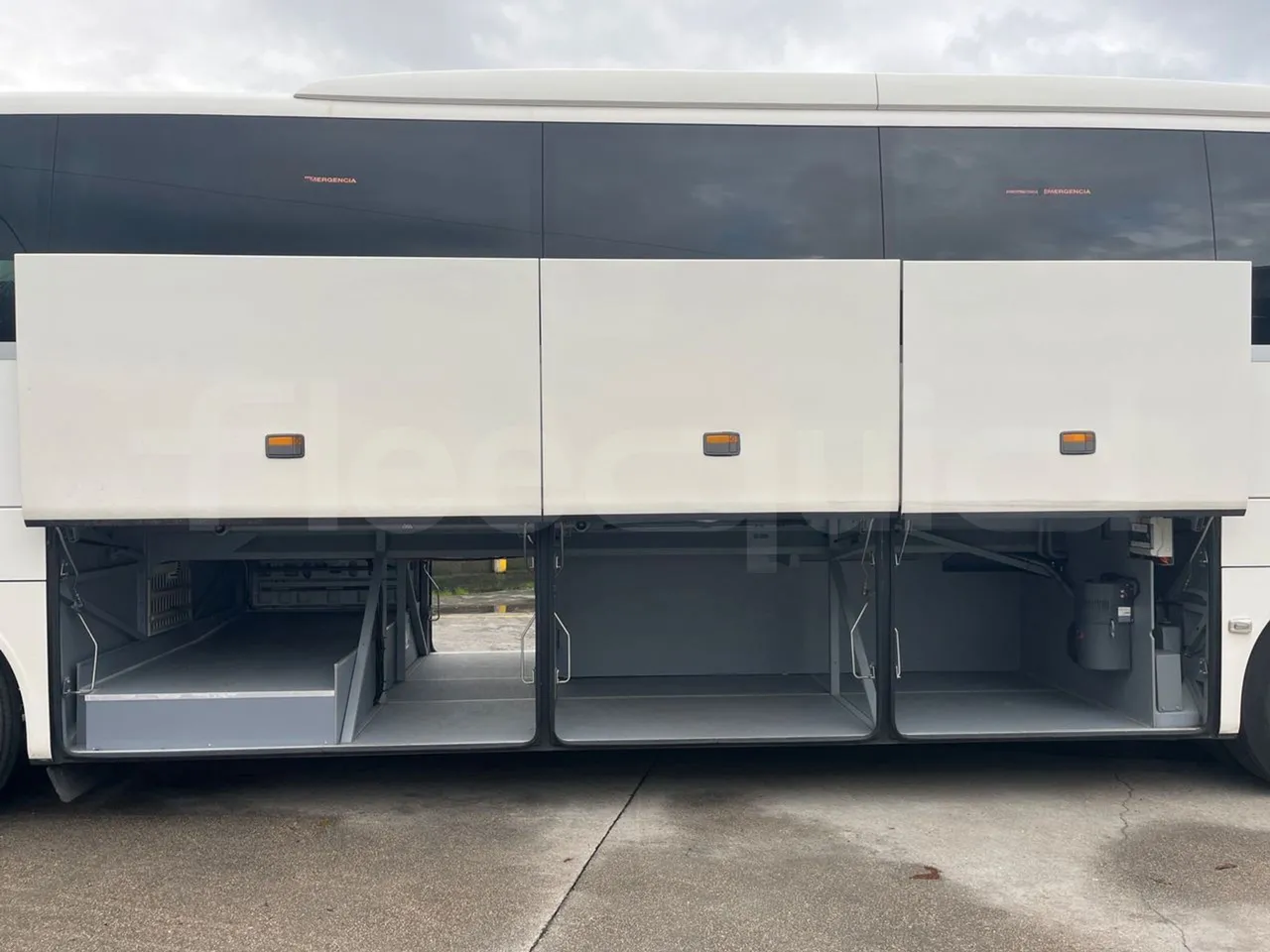 Setra S516 410 02 - EUR6 - 315kW - 13.115m - luggage rack photo