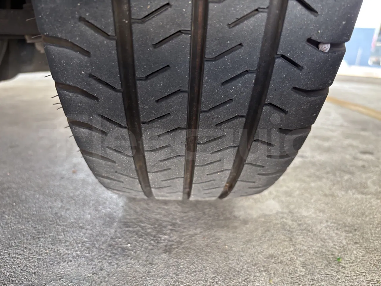Fiat Ducato - First Axle Right Side: Tyre Tread