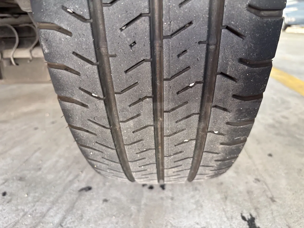 Fiat Ducato - Second Axle Right Side: Tyre Tread