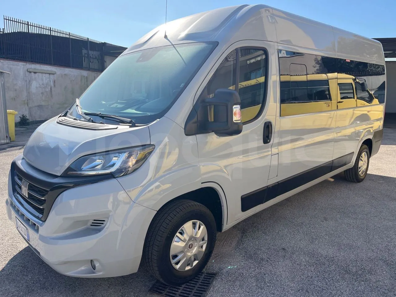 Fiat Ducato 250CENRC HE9RT - Euro 6 - 103 kW - 5.998 mt - 3/4 front left