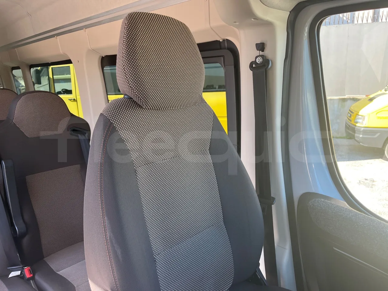 Fiat Ducato 250CENRC HE9RT - Euro 6 - 103 kW - 5.998 mt - driver microphone accessories photo