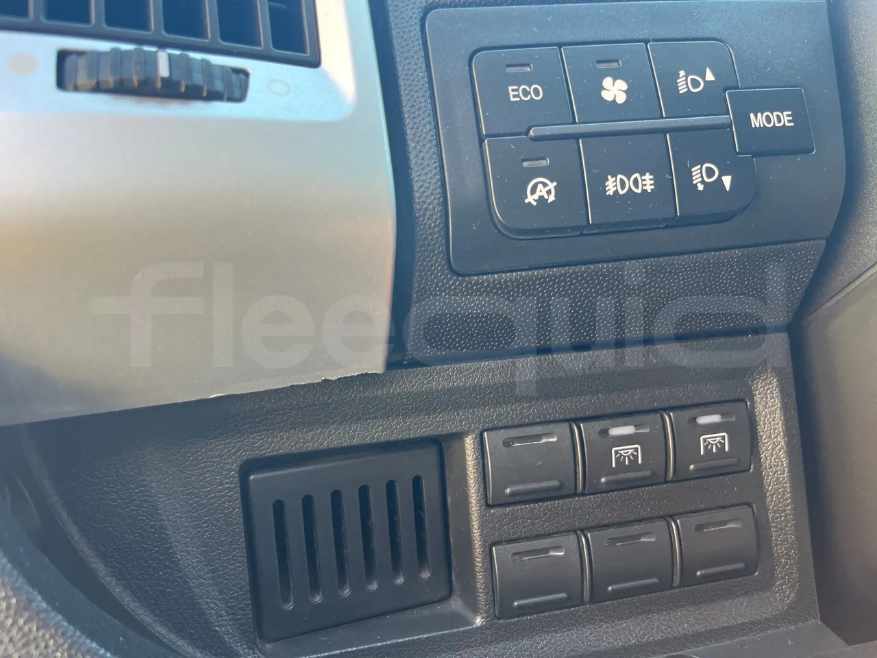 Fiat Ducato 250CENRC HE9RT - Euro 6 - 103 kW - 5.998 mt - usb charging detail