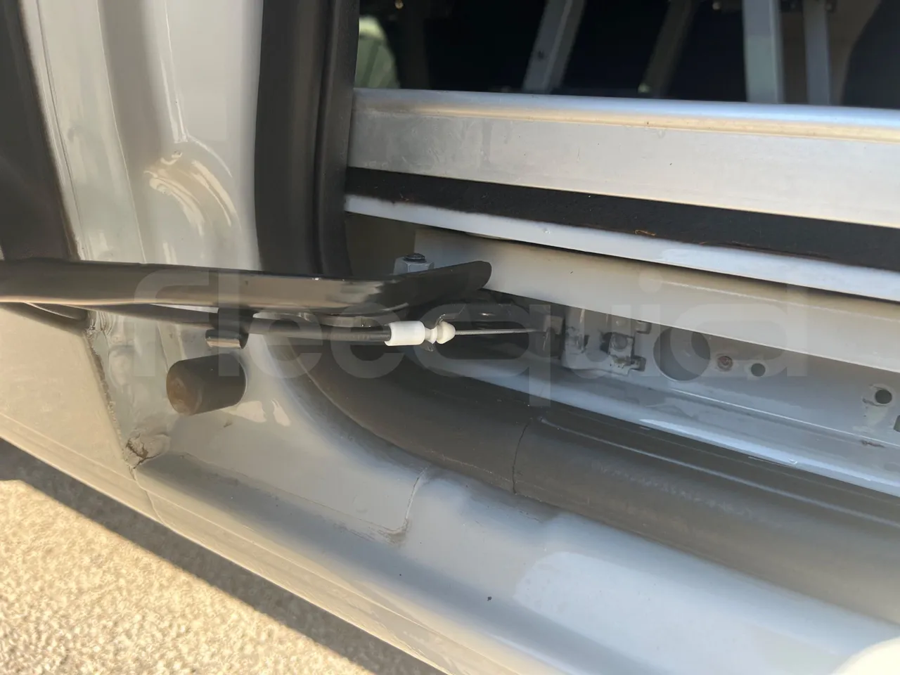 Fiat Ducato 250CENRC HE9RT - Euro 6 - 103 kW - 5.998 mt - door mechanism photo