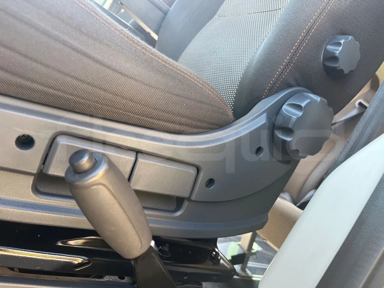 Fiat Ducato 250CENRC HE9RT - Euro 6 - 103 kW - 5.998 mt - footrest detail photo