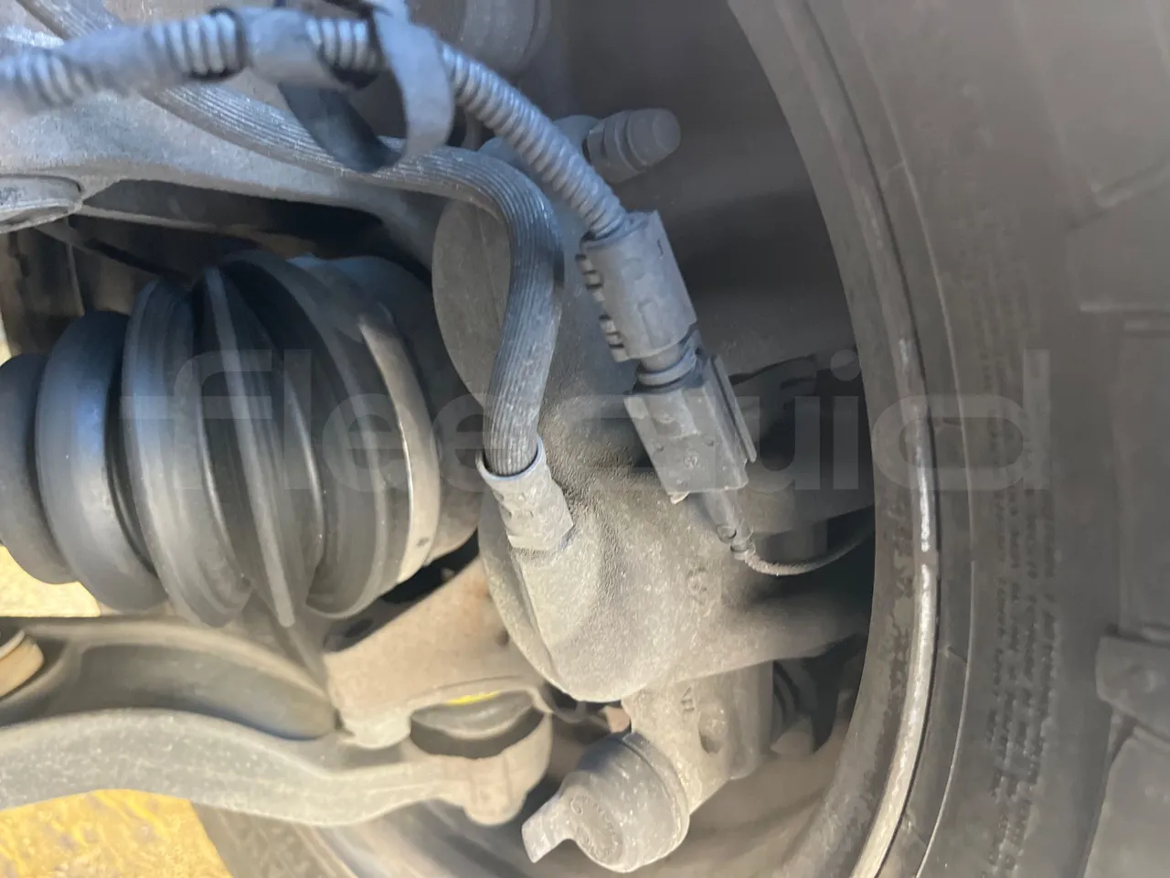 Fiat Ducato 250CENRC HE9RT - Euro 6 - 103 kW - 5.998 mt - front brake calipers right