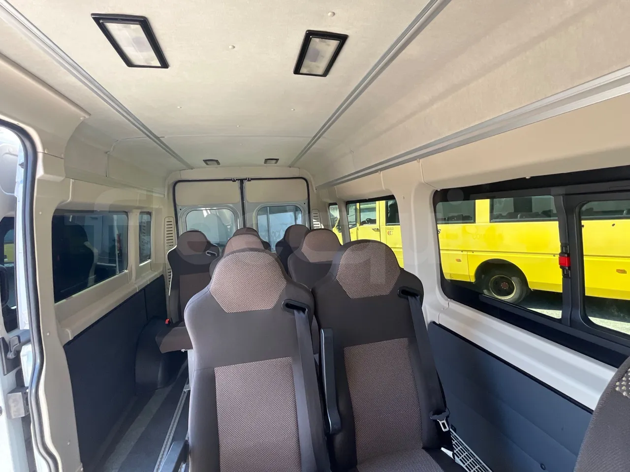 Fiat Ducato 250CENRC HE9RT - Euro 6 - 103 kW - 5.998 mt - handrails photo