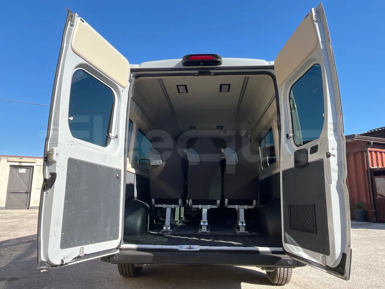 Fiat Ducato 250CENRC HE9RT - Euro 6 - 103 kW - 5.998 mt - luggage rack photo