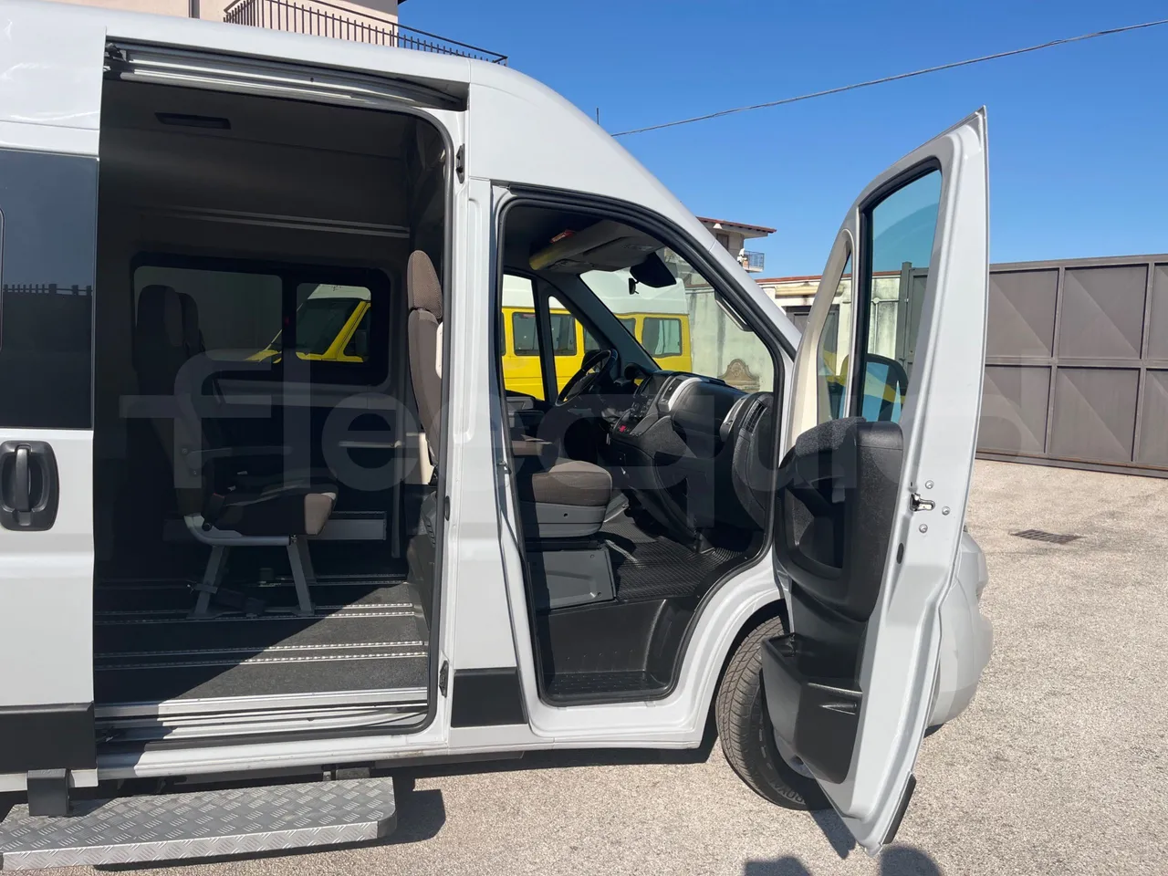 Fiat Ducato 250CENRC HE9RT - Euro 6 - 103 kW - 5.998 mt - platform open photo