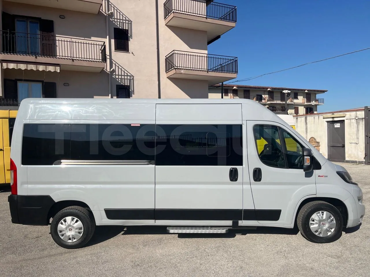 Fiat Ducato 250CENRC HE9RT - Euro 6 - 103 kW - 5.998 mt - right side doors closed