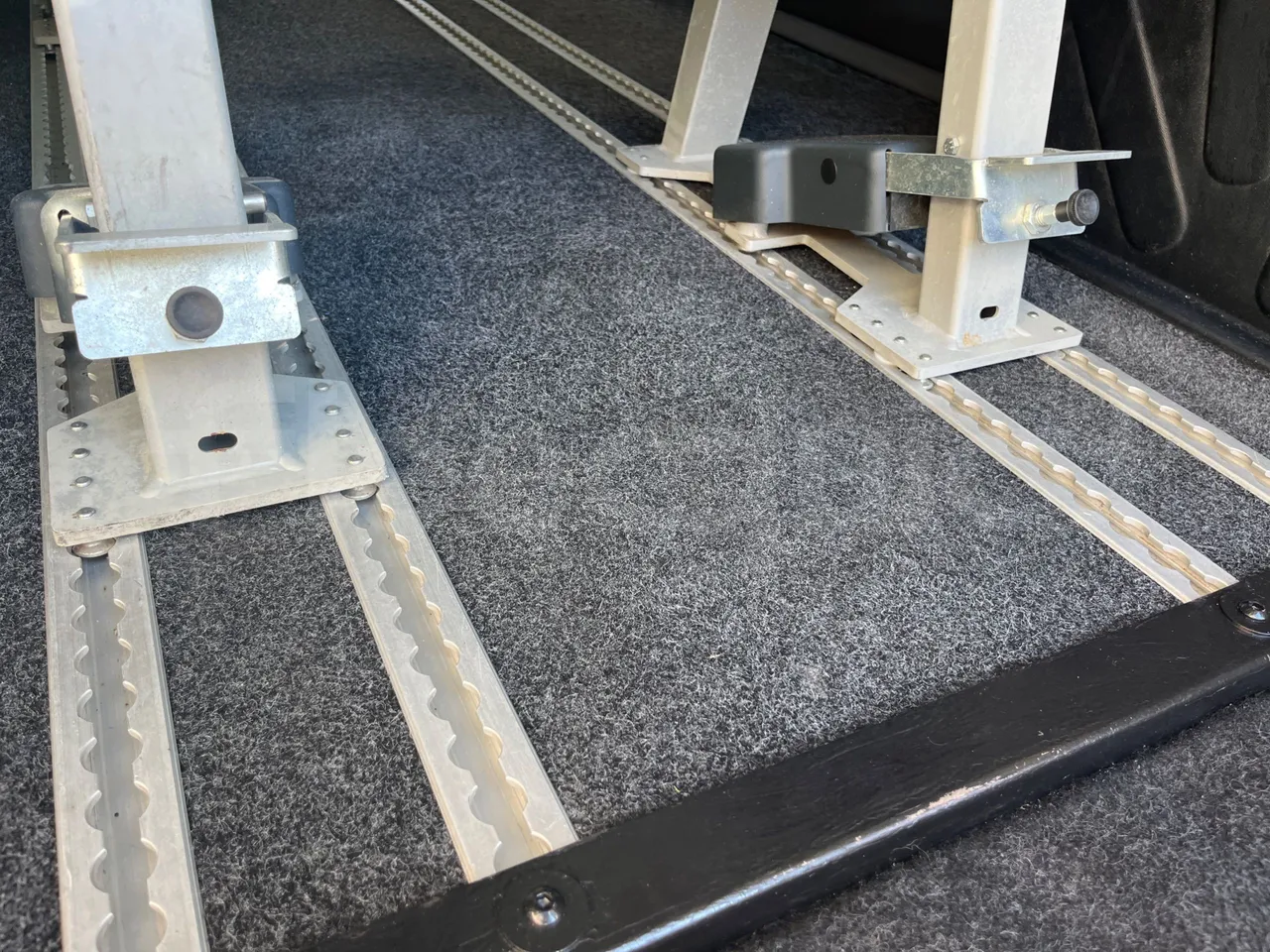 Fiat Ducato 250CENRC HE9RT - Euro 6 - 103 kW - 5.998 mt - under carpet photo