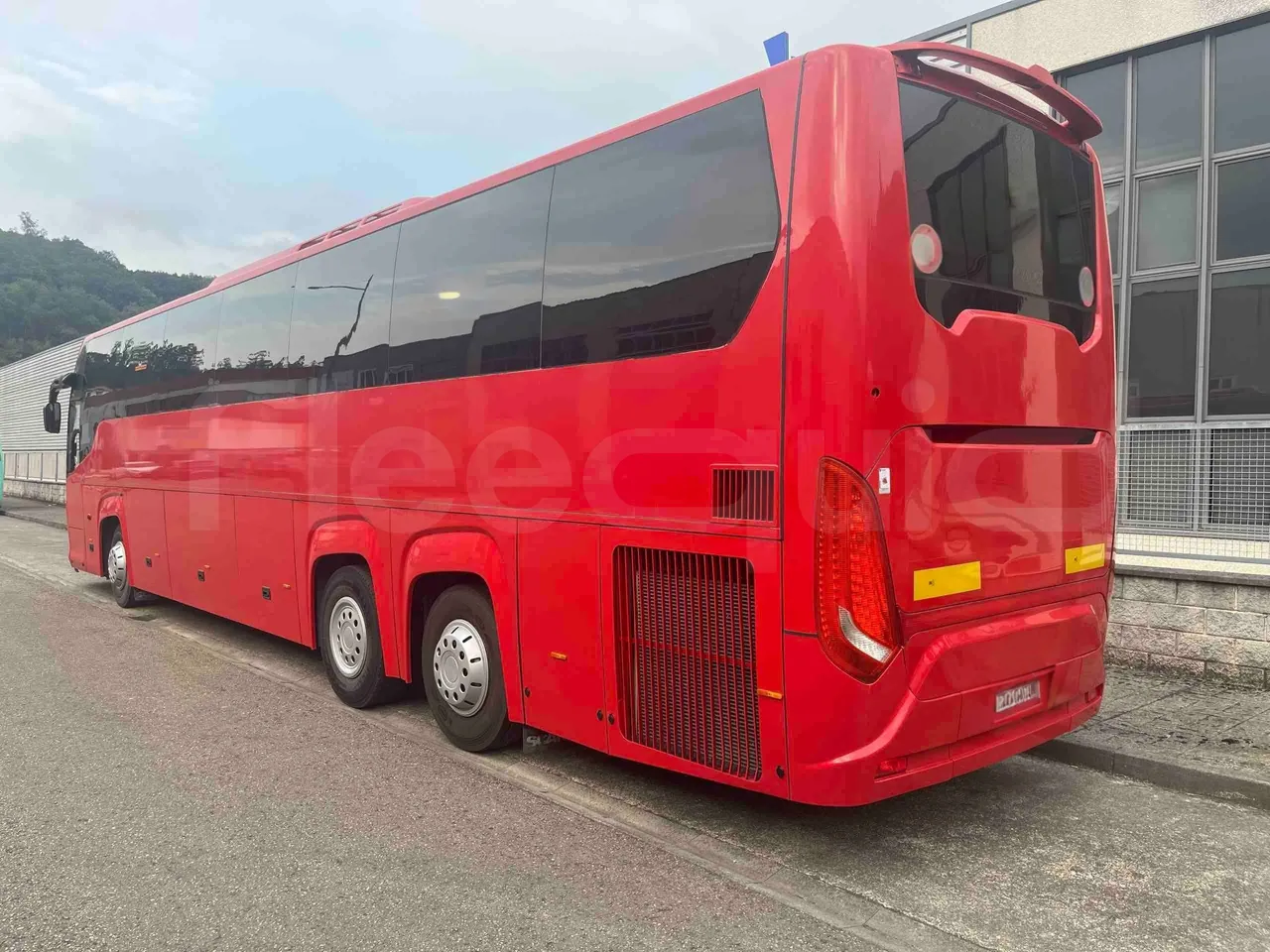 Scania Touring HD - 3/4 left rear side