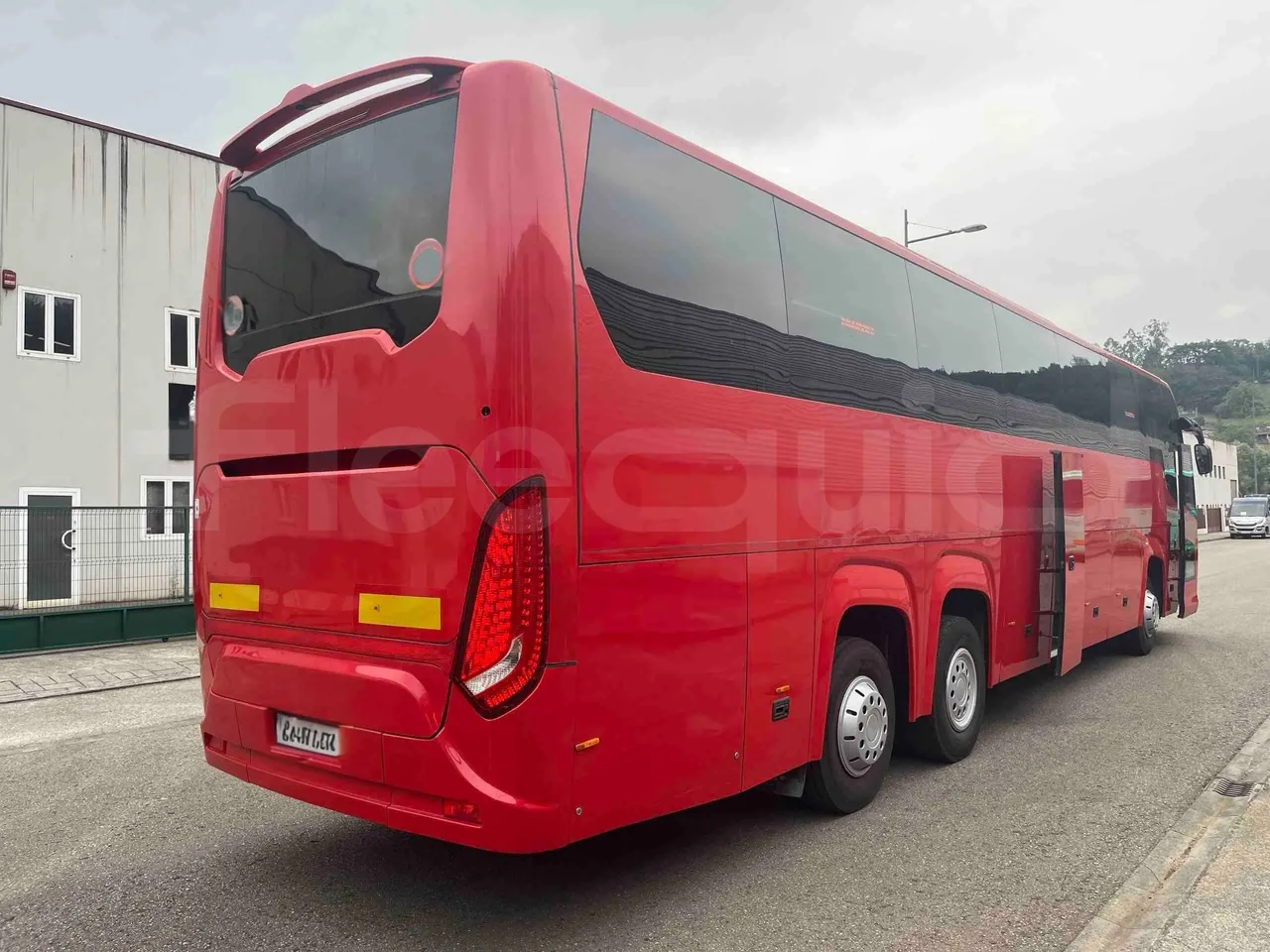 Scania Touring HD - 3/4 right rear doors open