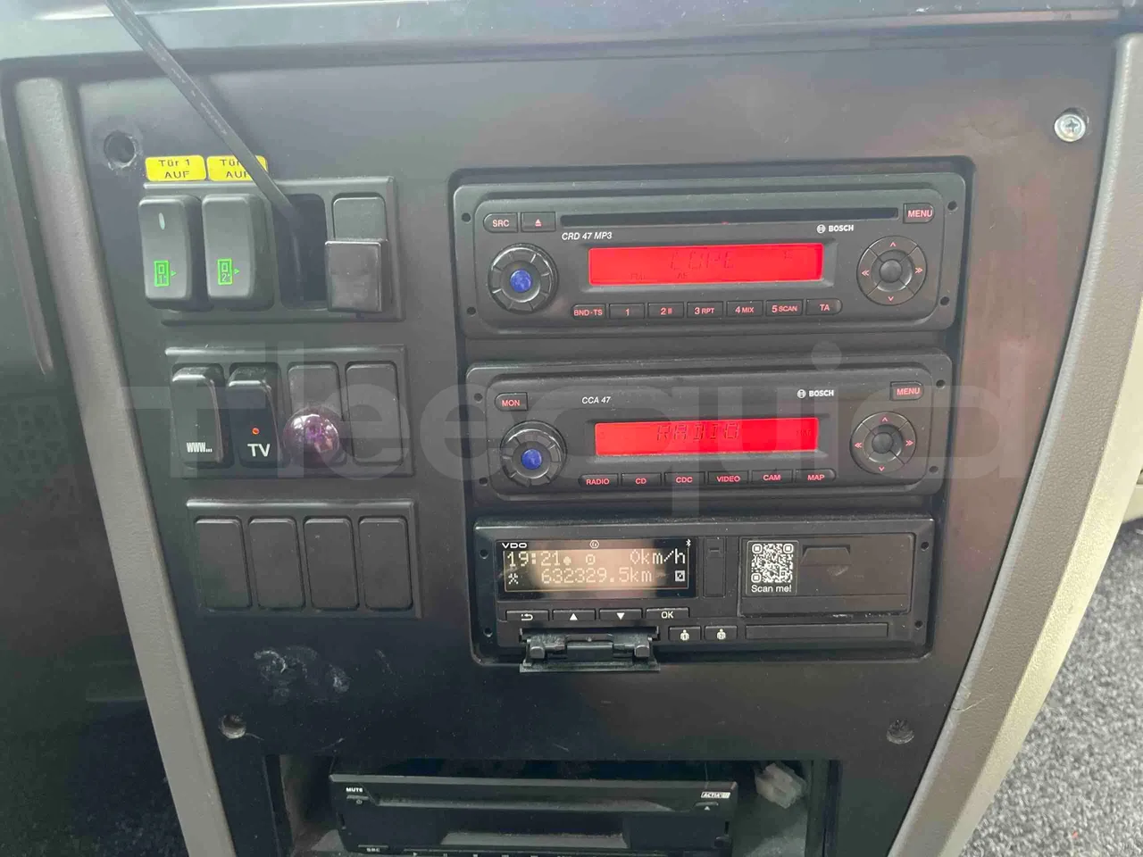 Scania Touring HD - radio accessories photo