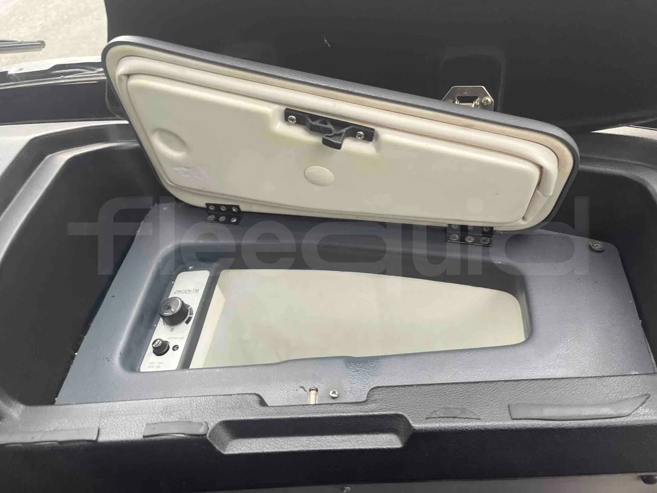 Scania Touring HD - coffee machine accessories