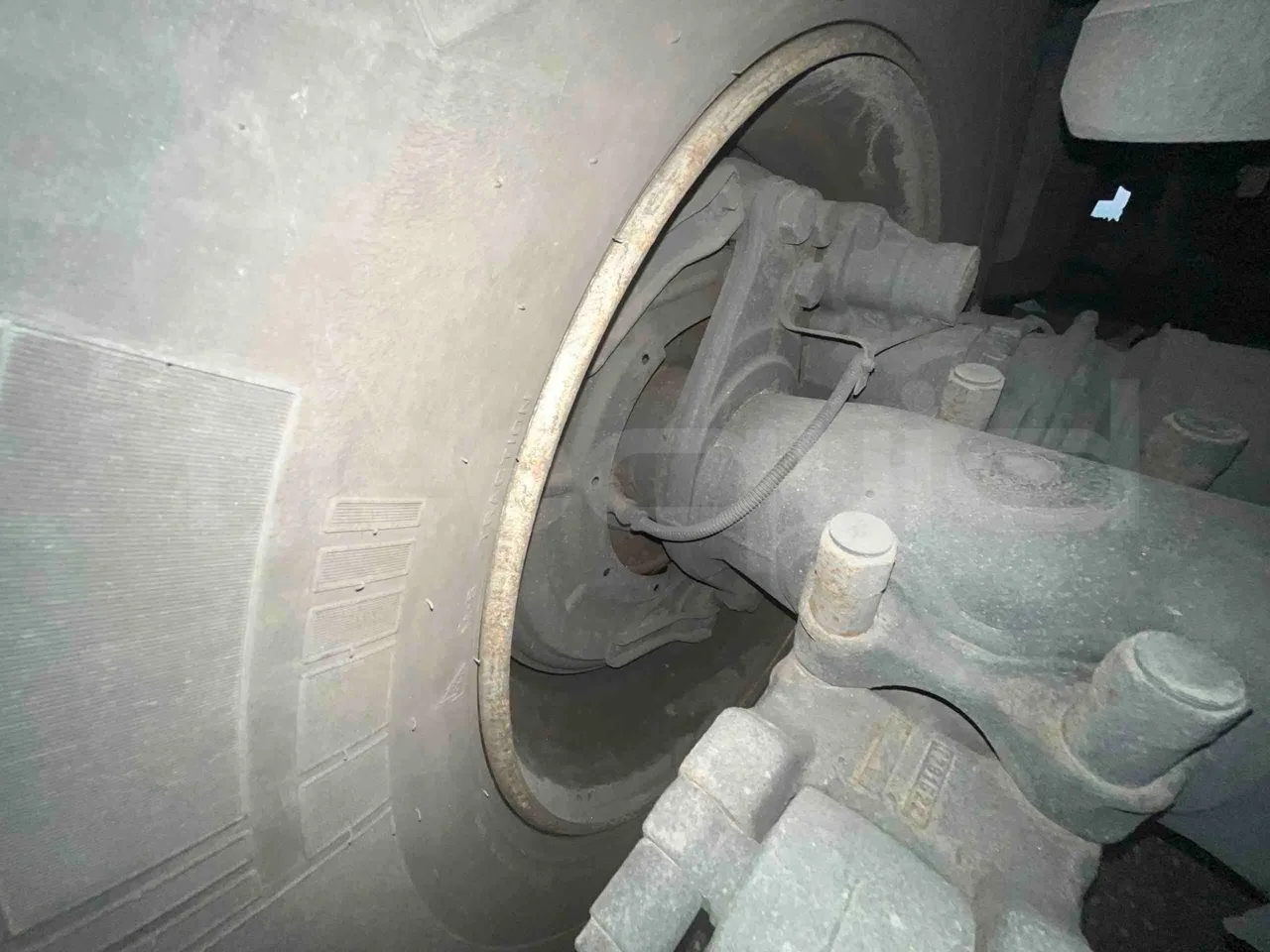 Scania Touring HD - axle 2 discs right