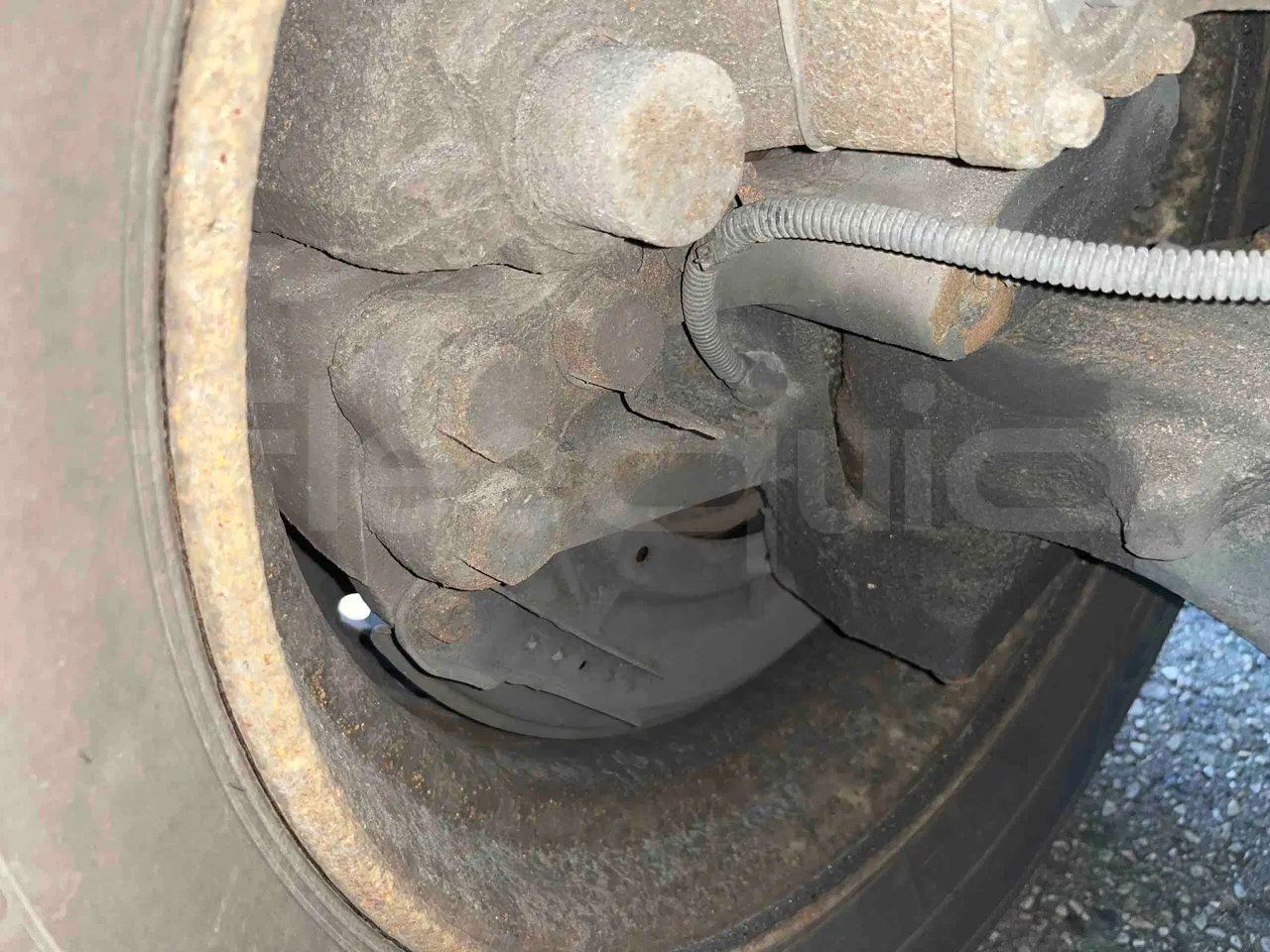 Scania Touring HD - axel 3 discs left