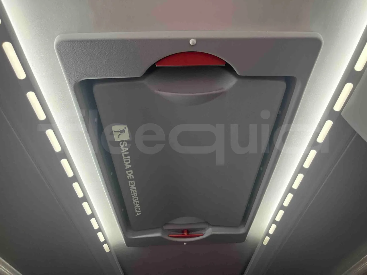 Scania Touring HD - roof hatch 1