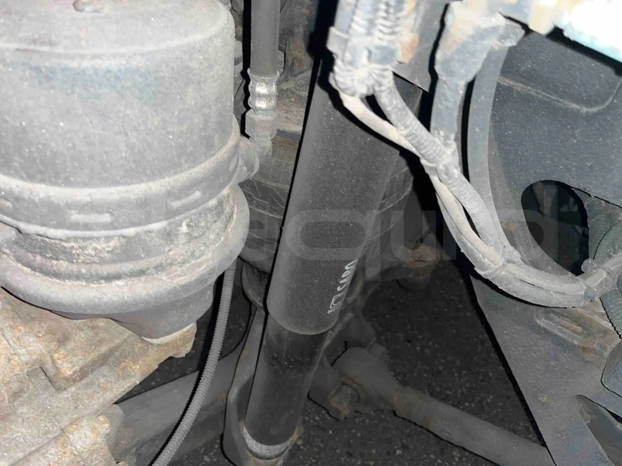 Scania Touring HD - axel 3 shock absorbers 2 left