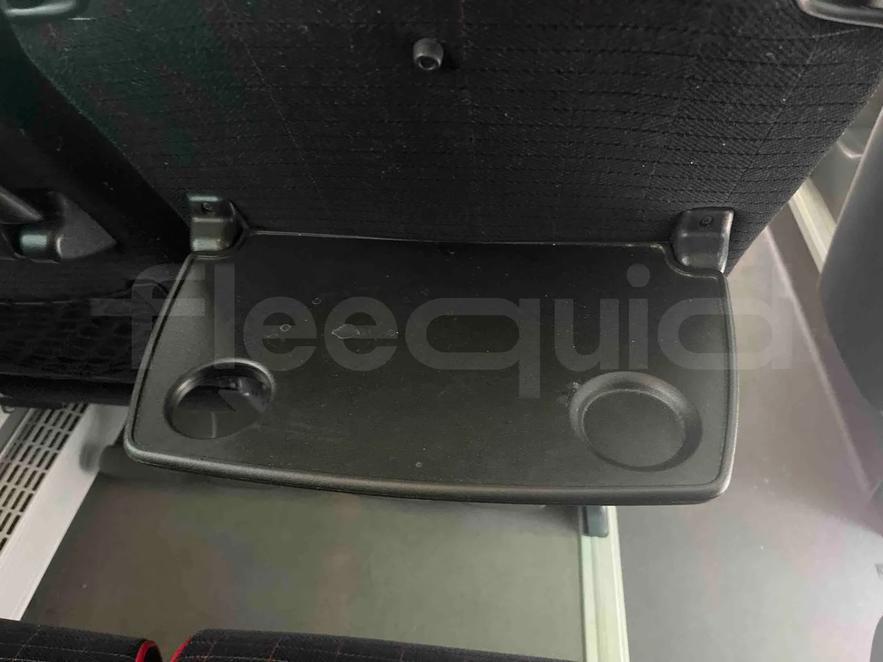 Scania Touring HD - table detail photo