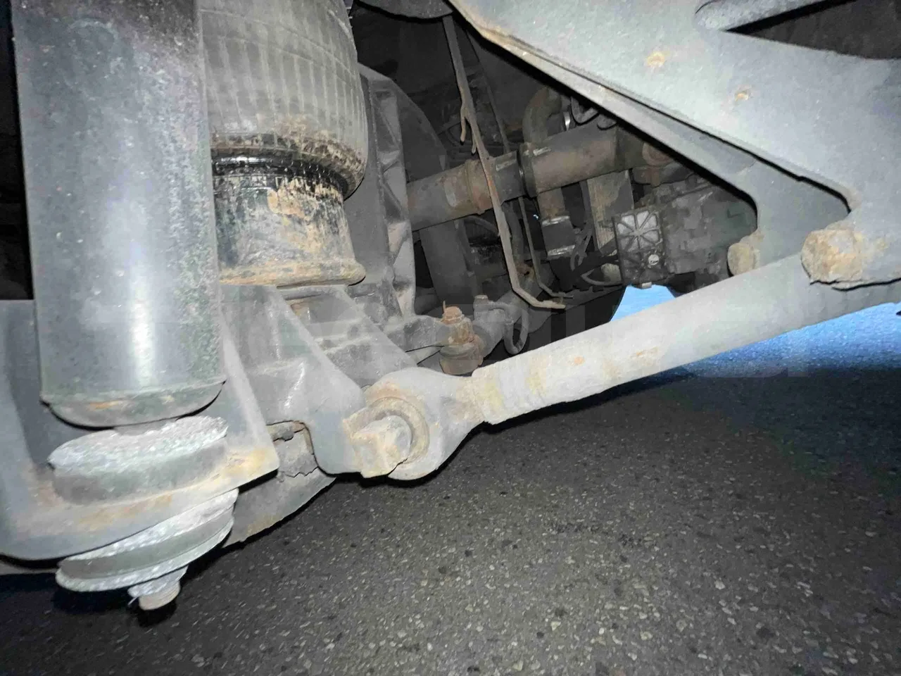 Scania Touring HD - axle 3 left side