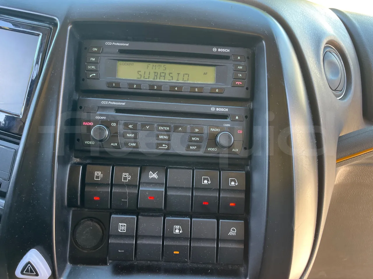 Iveco Magelys - radio accessories photo