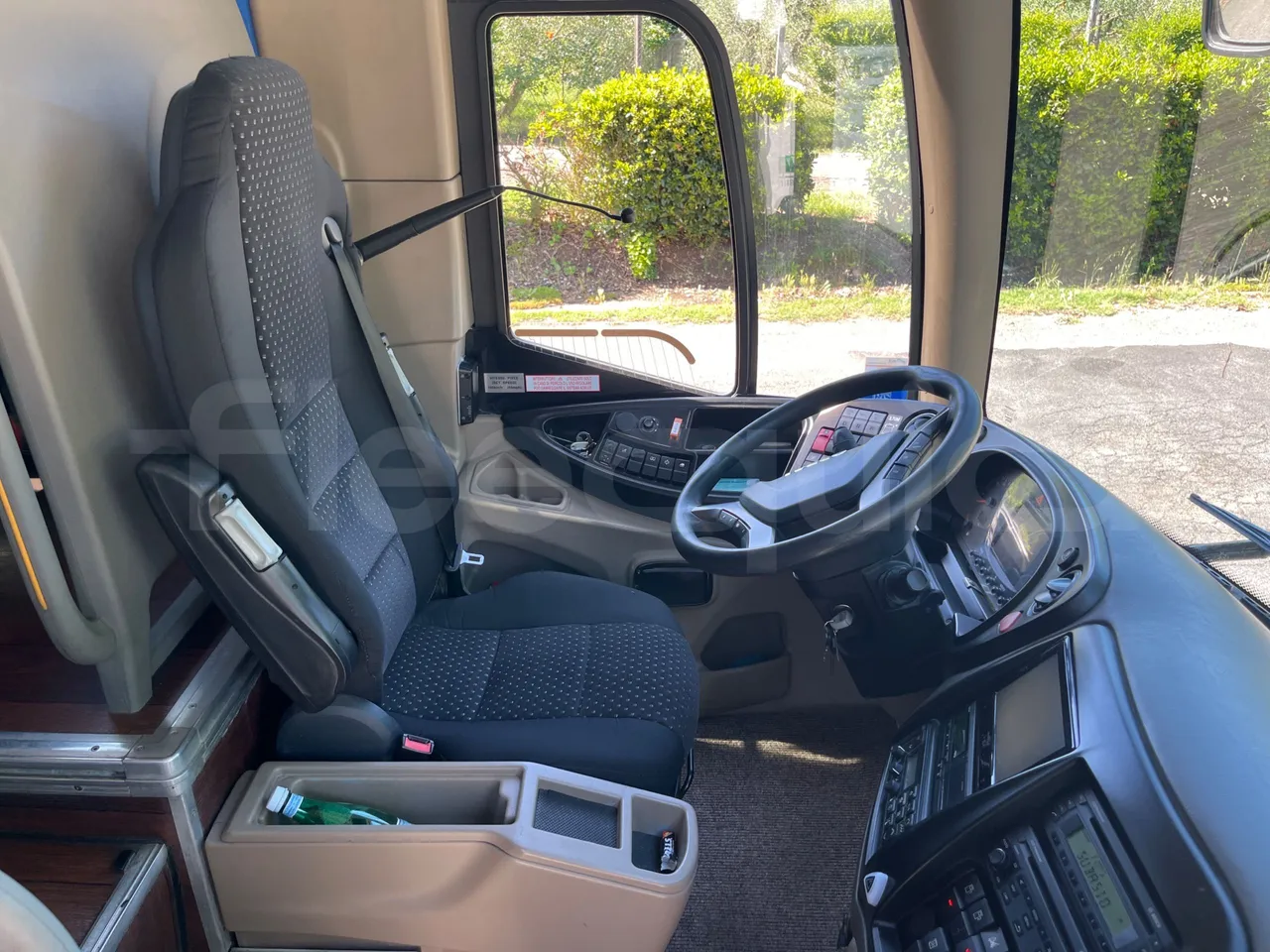 Iveco Magelys - driver's seat photo
