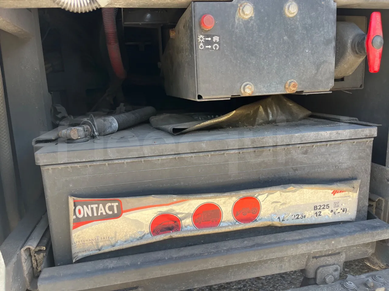 Iveco Magelys - external compartments photo