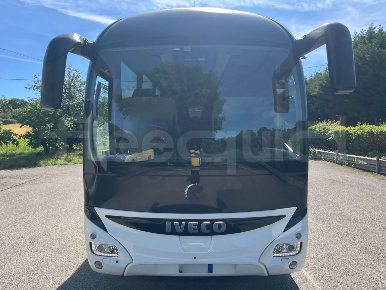Iveco Magelys - front photo