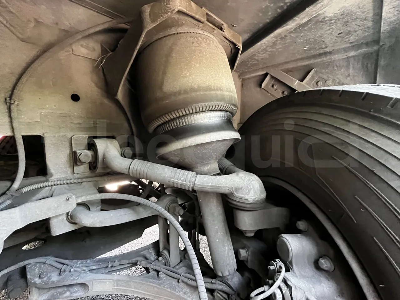 Iveco Magelys - front shock absorbers left