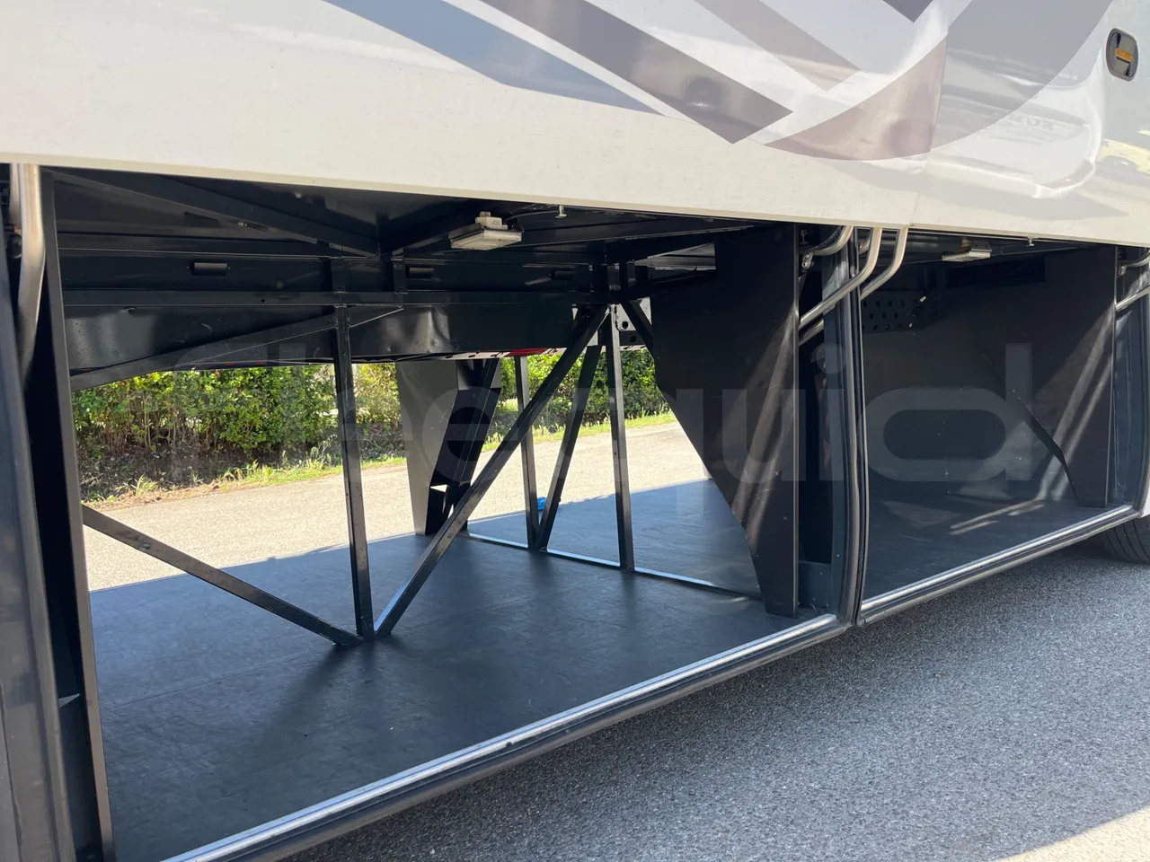 Iveco Magelys - internal frame rust check