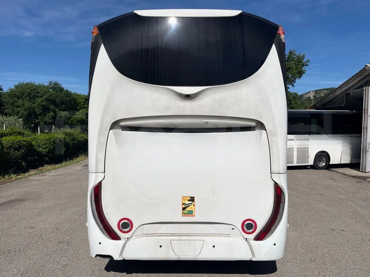 Iveco Magelys - rear hatch closed