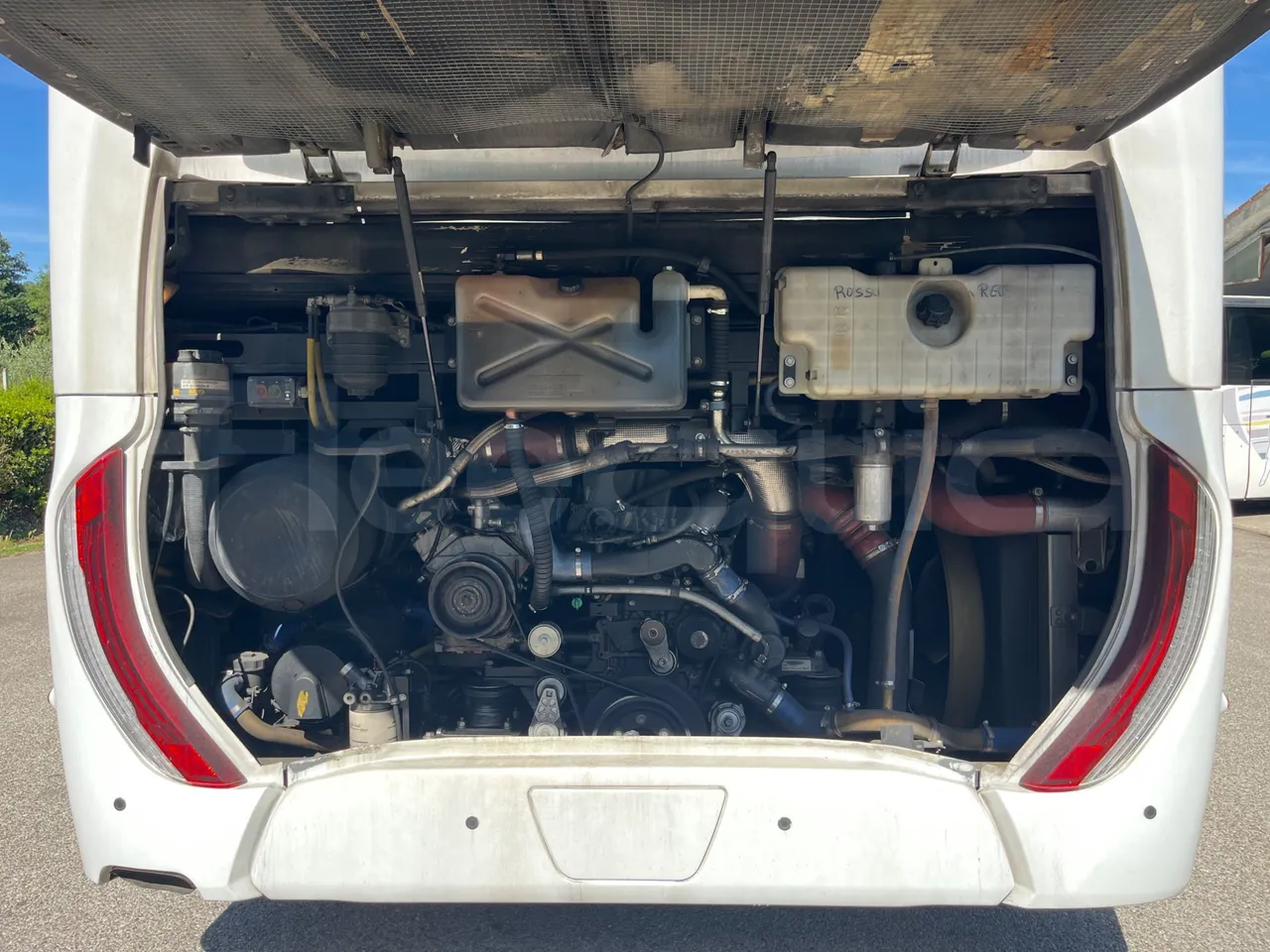 Iveco Magelys - rear hatch open