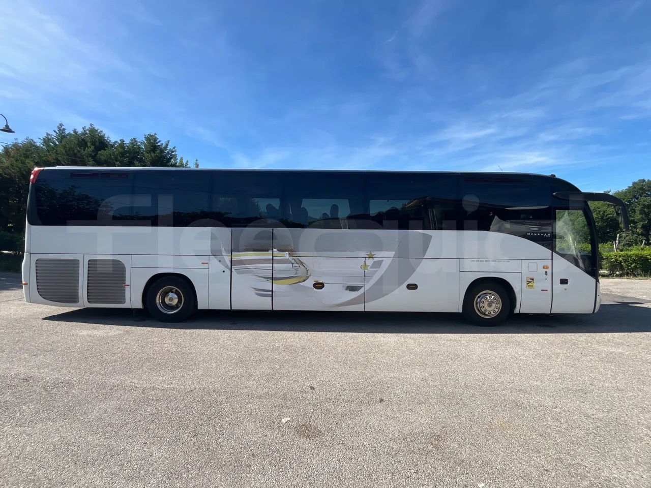 Iveco Magelys - right side doors closed