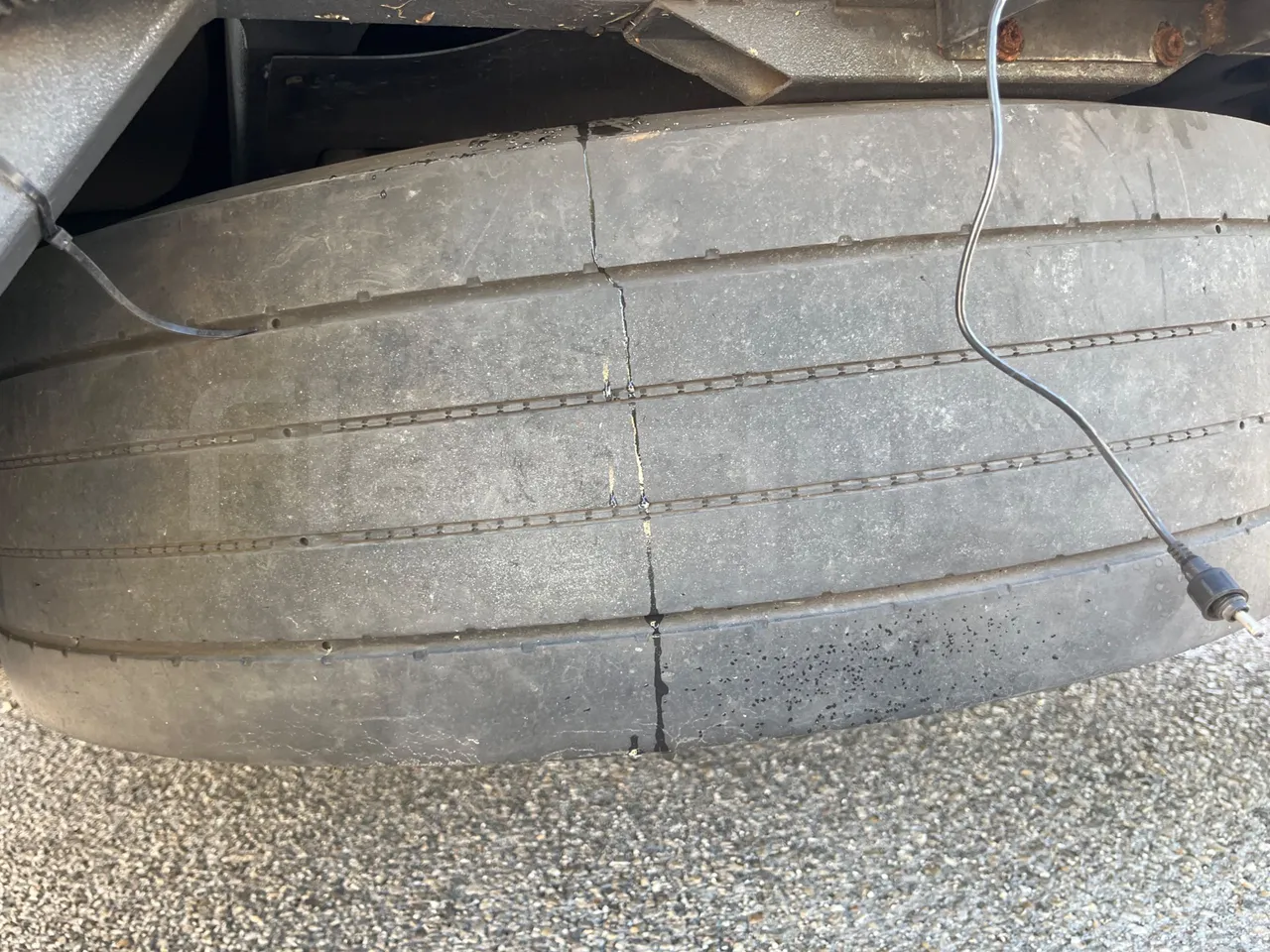 Iveco Magelys - spare wheel