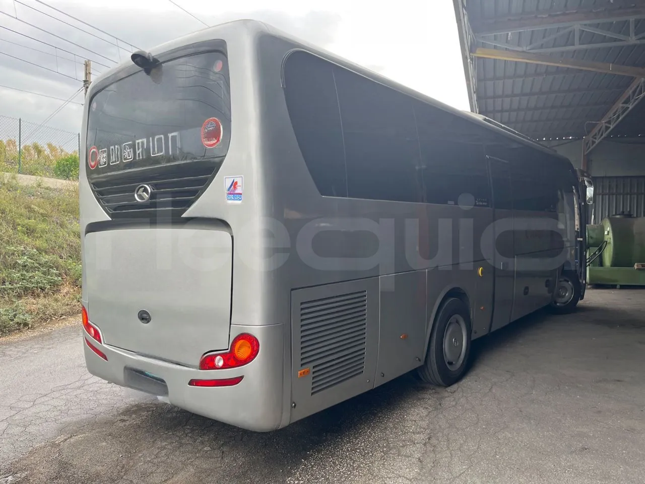 King Long XMQ6996 XMQ6996 / Euro 5 - 215 Kw - 9.895 Mt - 3/4 right rear doors closed