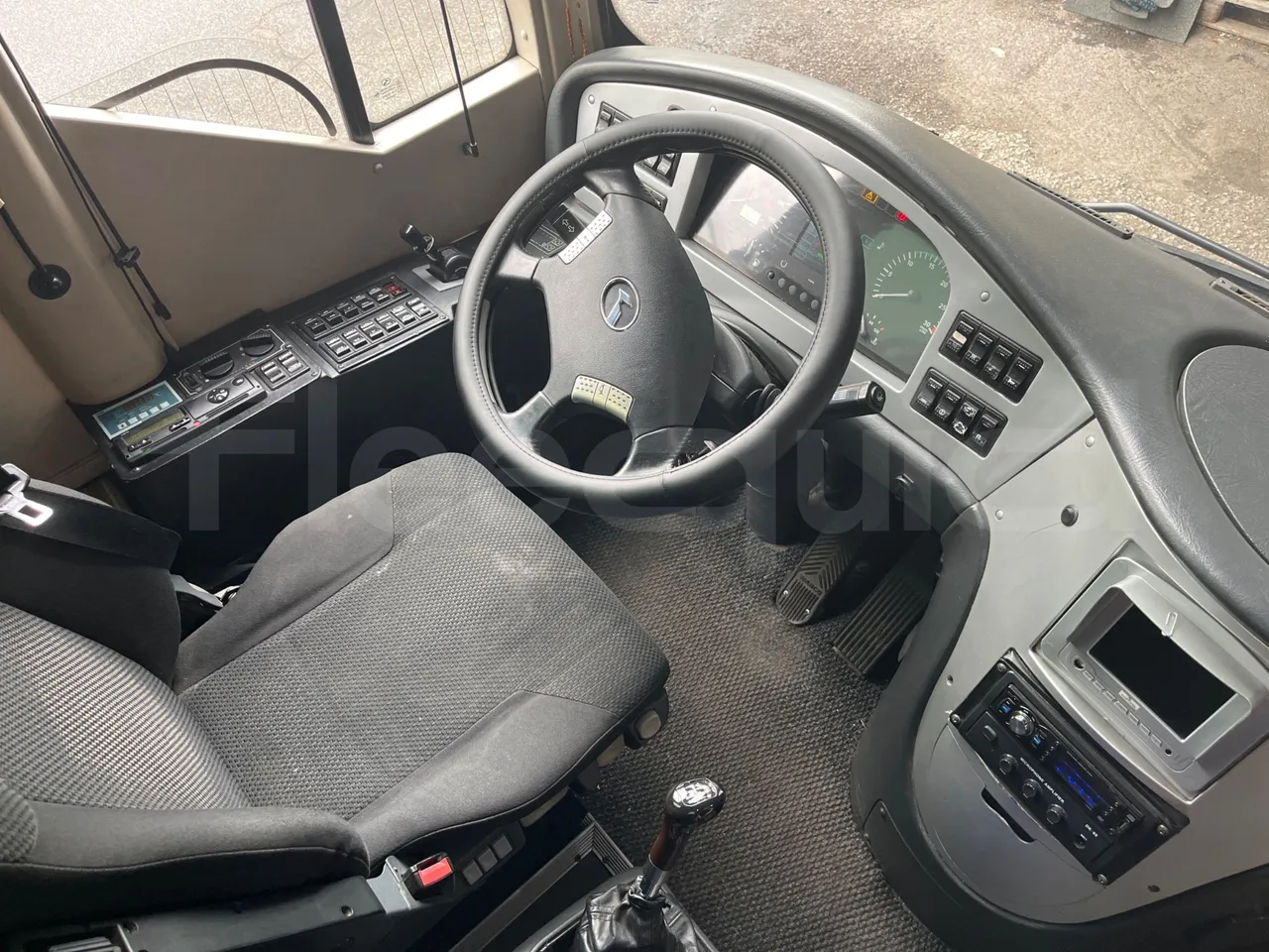 King Long XMQ6996 XMQ6996 / Euro 5 - 215 Kw - 9.895 Mt - buttons panels on