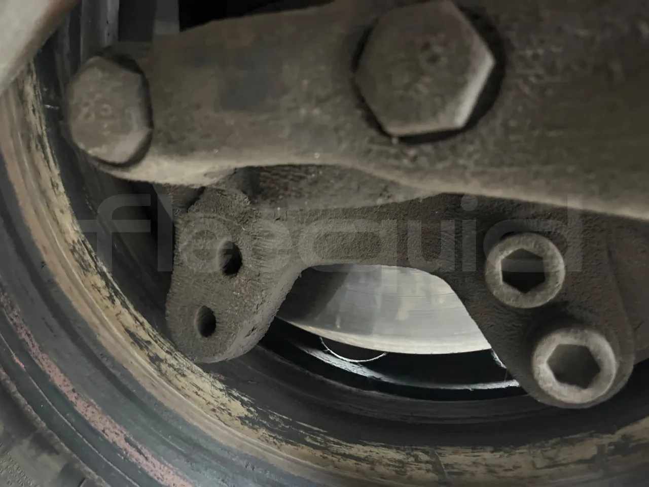 King Long XMQ6996 XMQ6996 / Euro 5 - 215 Kw - 9.895 Mt - front discs left