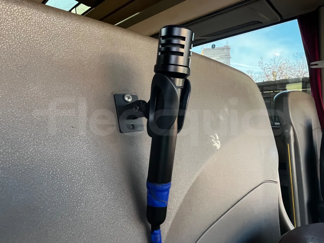 Iveco Magelys SFR210 - Euro5 - 331kW - 12.819mt - hostes microphone accessories photo