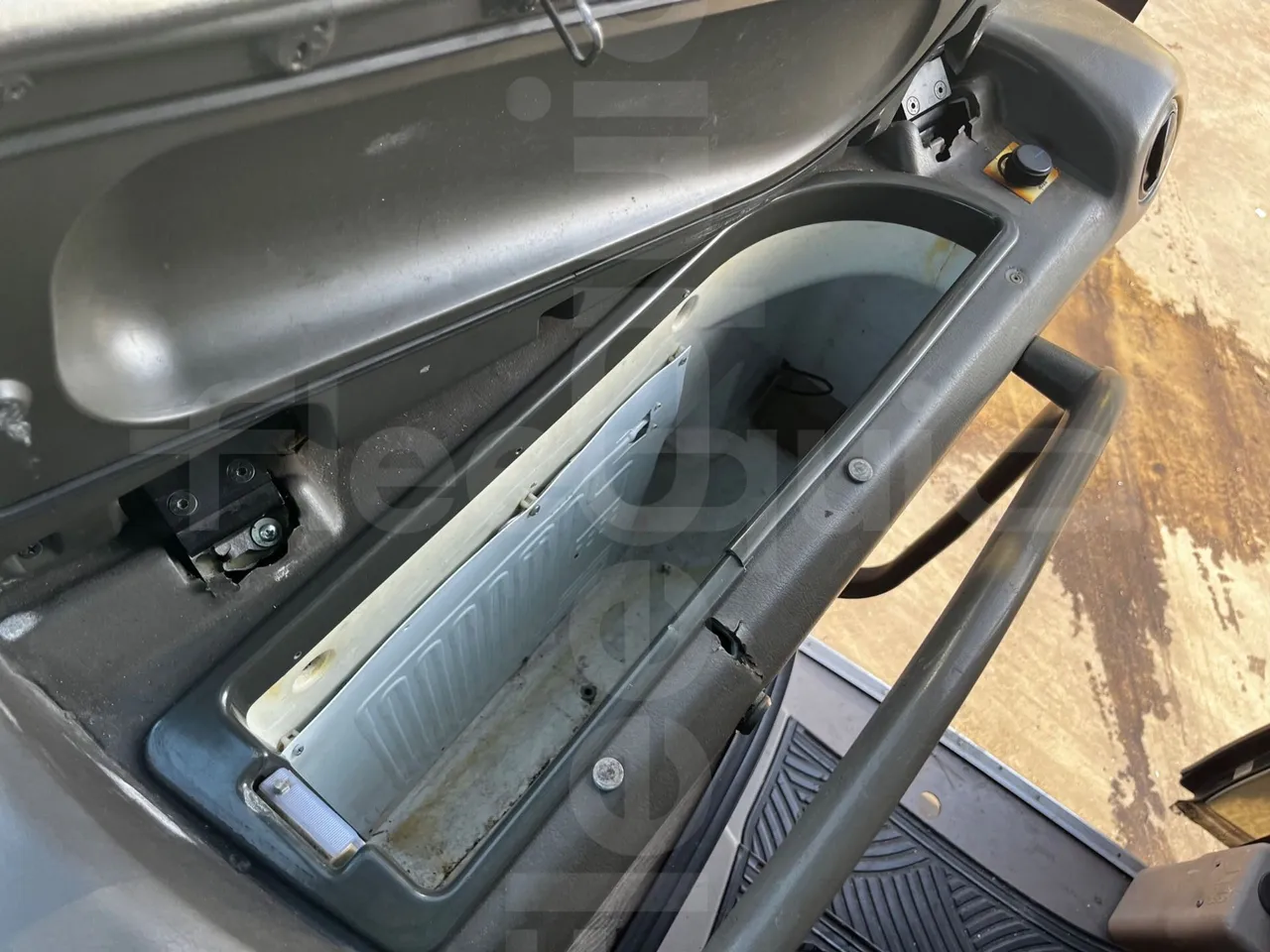 Iveco Magelys SFR210 - Euro5 - 331kW - 12.819mt - dashboard lights on