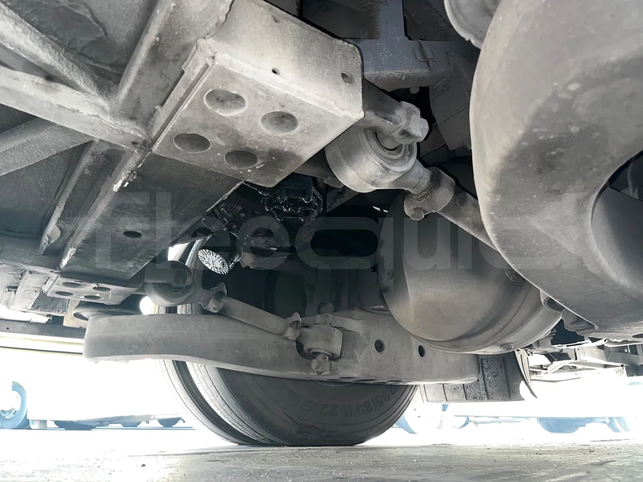 Iveco Magelys SFR210 - Euro5 - 331kW - 12.819mt - axle 2 discs right