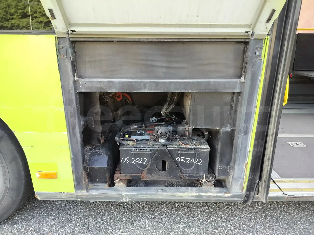 Iveco Magelys SFR210 - Euro5 - 331kW - 12.819mt - external compartments photo