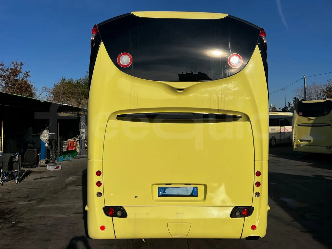 Iveco Magelys SFR210 - Euro5 - 331kW - 12.819mt - rear hatch closed