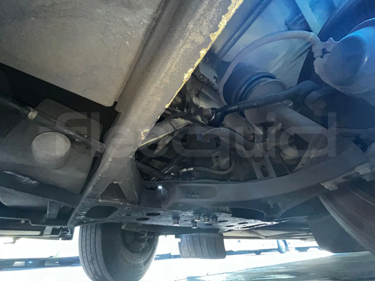 Iveco Magelys SFR210 - Euro5 - 331kW - 12.819mt - front axle right side