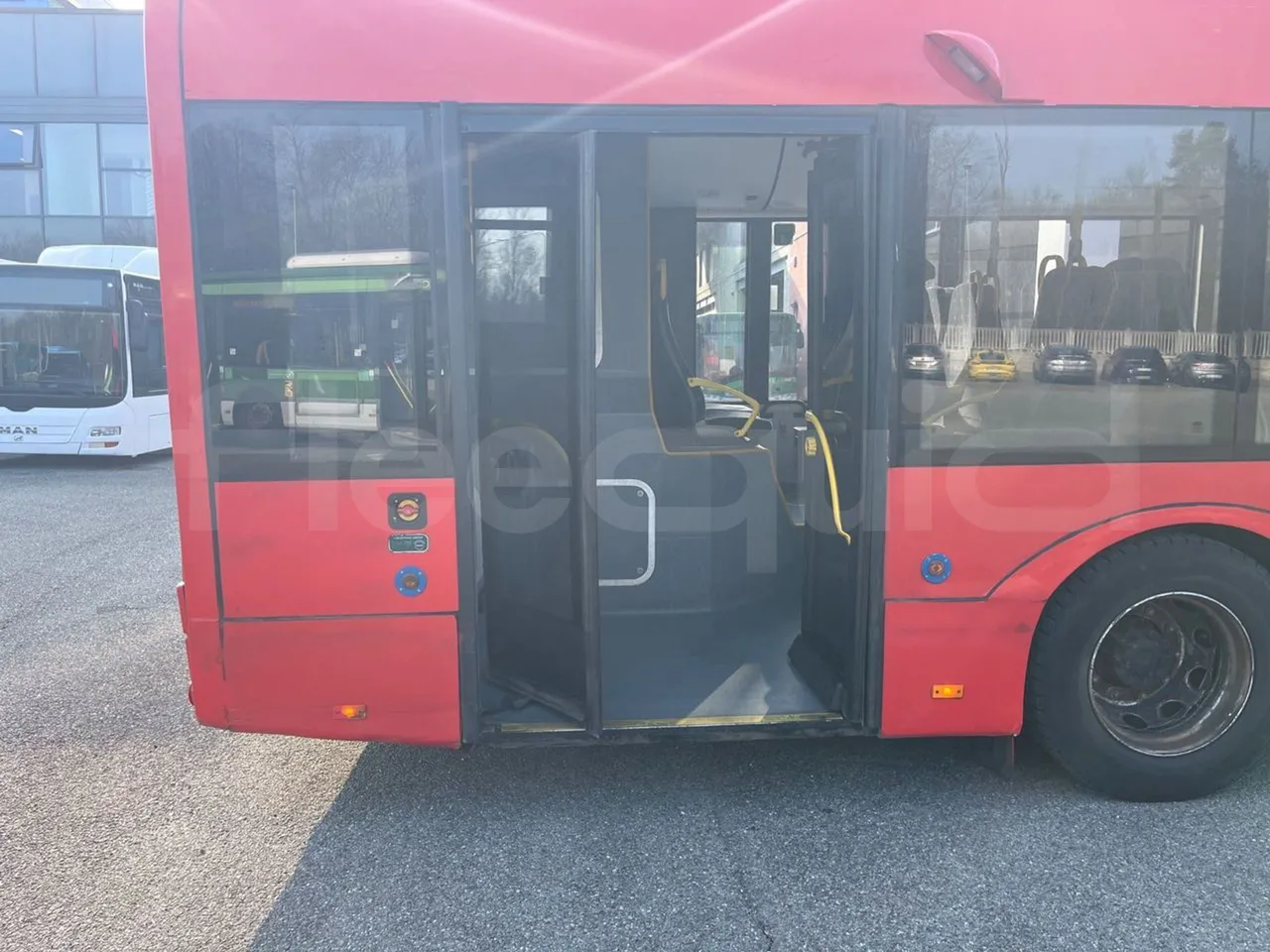 Solaris Urbino 12 - Euro6 - 240kW - 12mt - front door 3 open