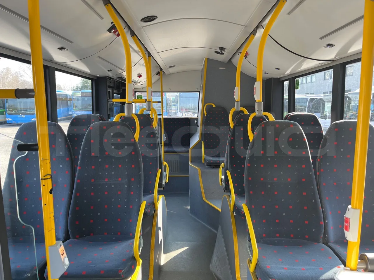 Solaris Urbino 12 - Euro6 - 240kW - 12mt - reverse view middle aisle