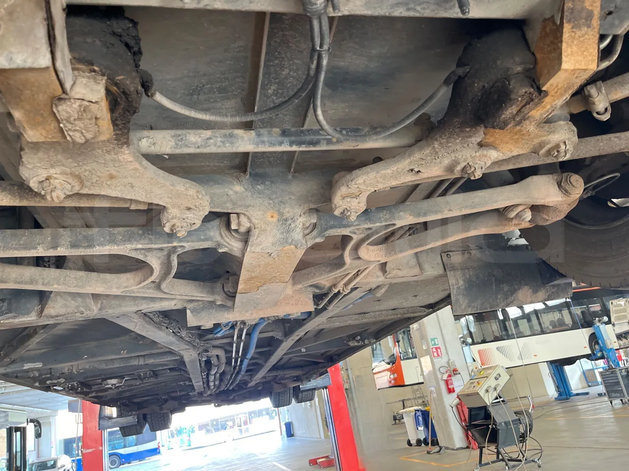 Solaris Urbino 12 - Euro6 - 240kW - 12mt - front axle central