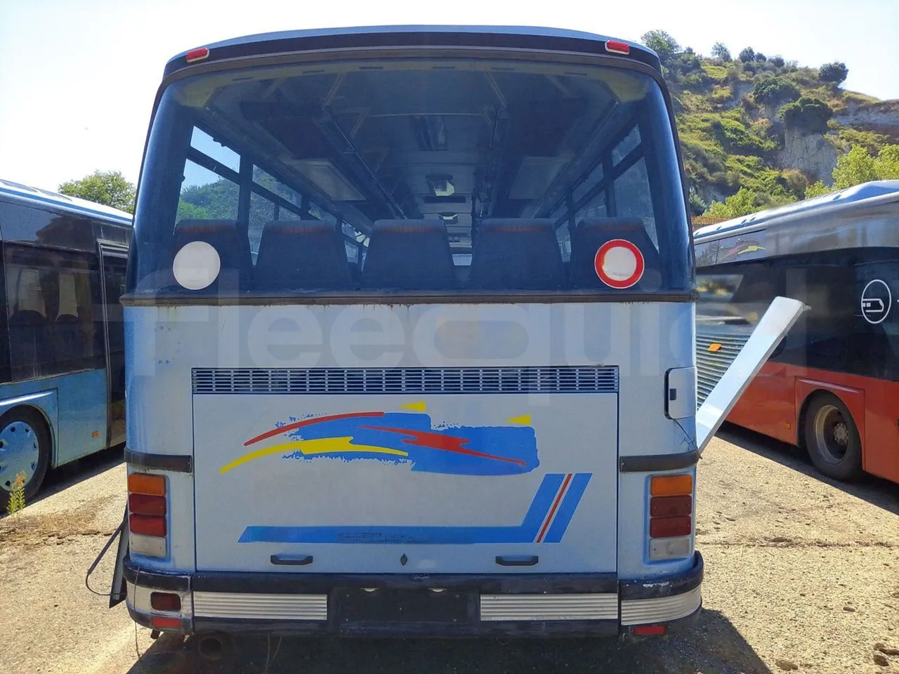 Setra S215 S215UL/ Pre Euro - 179 Kw - 12 Mt - rear hatch closed